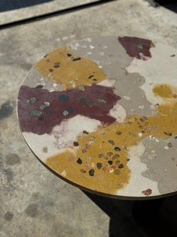 Tube leg coffee table