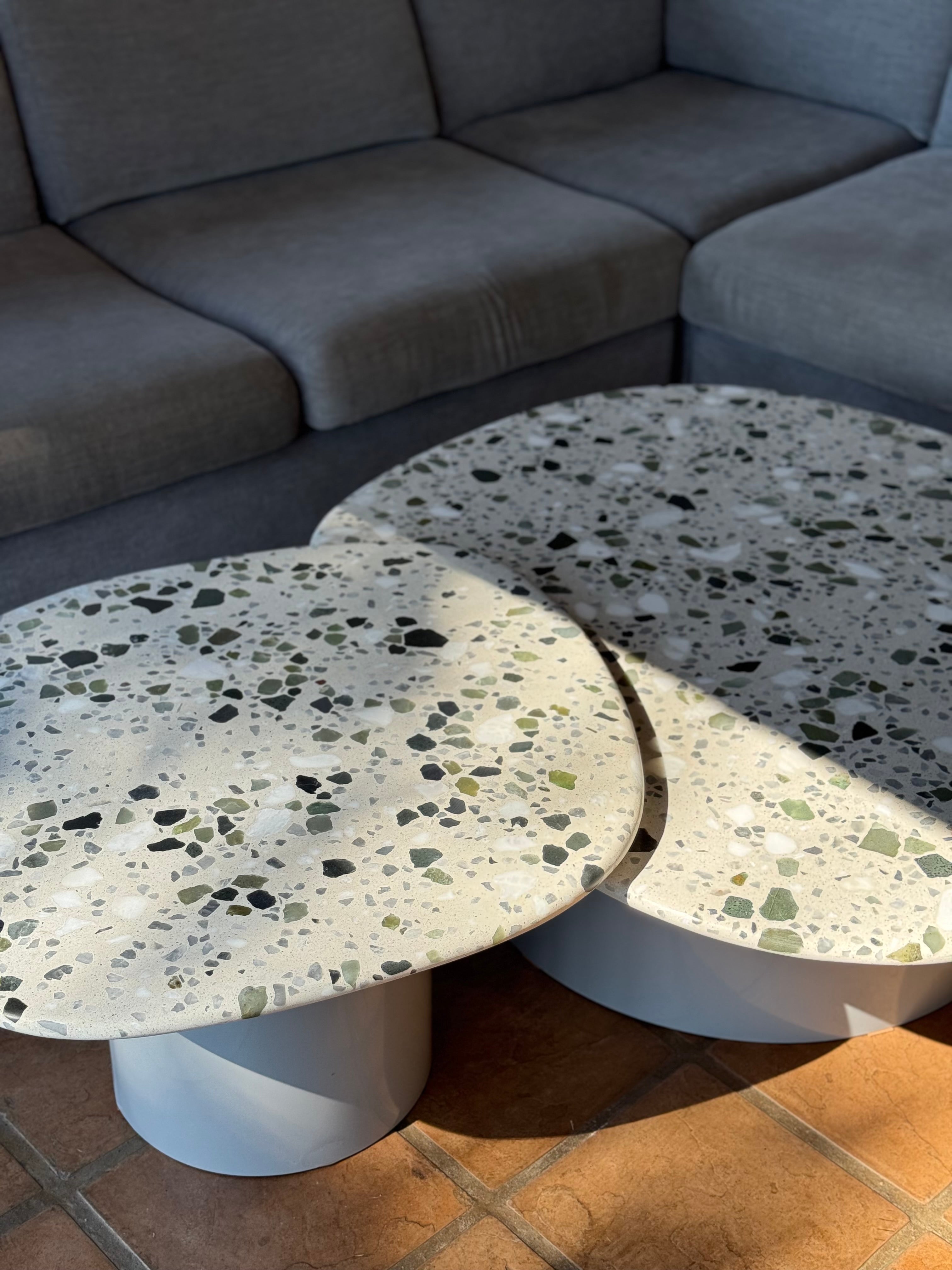Nesting tube coffee tables – Notation Design